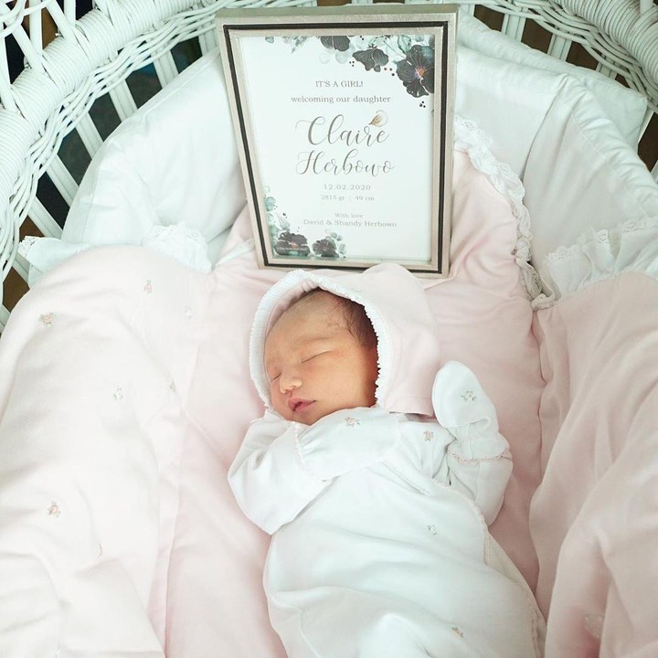 Pada 12 Februari 2020, Shandy Aulia melahirkan anak pertama dari pernikahan dengan David Herbowo. (Foto: Instagram @claireherbowolittlejoy)