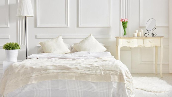 5 Inspirasi Kamar Serba Putih yang Menenangkan Agar Terlihat Bersih dan Rapi