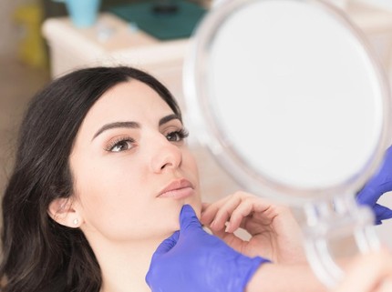 5 Bahaya di Balik Suntik Putih, Cara Cantik Instan yang Menyesatkan