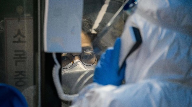 Pemerintah Belanda mulai memperkenalkan jenis pemeriksaan virus corona (Covid-19) menggunakan embusan napas di seluruh negeri.