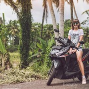 Sering Naik Motor? Ini Rahasia Rambut Kusut Jadi Mudah Diatur!