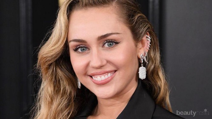 Mau Punya Badan Langsing Bak Artis Hollywood? Contek Makanan Diet Sehat Mereka