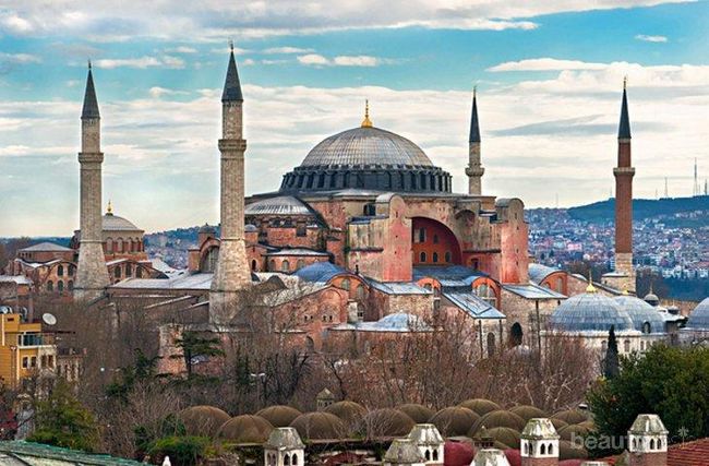 Bersejarah dan Indah, Tempat Wisata Muslim di Turki Ini