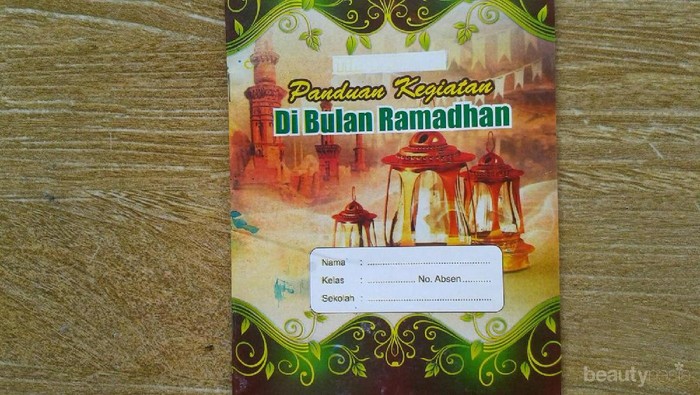 [FORUM] Inget gak dulu setiap tarawih selalu ngerubungin ustad buat minta ttd?