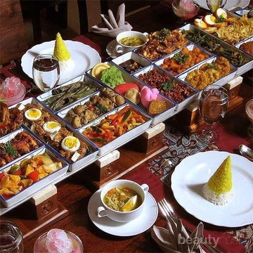 5 Restoran Jakarta Ini Punya Menu Makanan Khas Indonesia yang Nendang Abis! Kamu Wajib ke Sini!