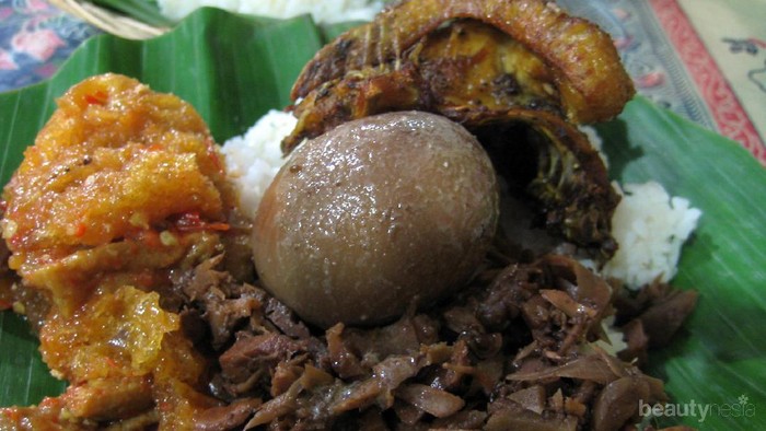 Wah, 7 Kuliner Jogja Murah nan Super Lezat Ini Benar-benar Menggugah Selera! Wajib Dicoba, Ladies!