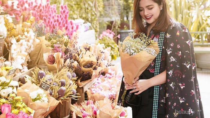 Tips Tampil Pede untuk Kamu Bertubuh Mungil ala Tasya Kamila