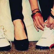 [FORUM] Heels atau Sneakers? Pilih yang mana nih?