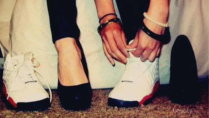 [FORUM] Heels atau Sneakers? Pilih yang mana nih?