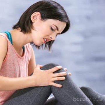 img-title Waspadai Sedari Dini! Ini Gejala, Penyebab dan Cara Mengobati Rematik Tulang yang Harus Kamu Tahu, Ladies!