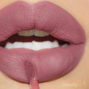 [FORUM] Warna lipstick apa sih yang selalu jadi andalan kamu?