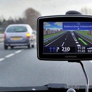 [FORUM] katanya nyetir pake GPS mau di larang, setuju gak sih?