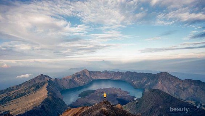 Enggak Cuma Pantai, Ini 5 Wisata Lombok yang Tak Kalah Memikat