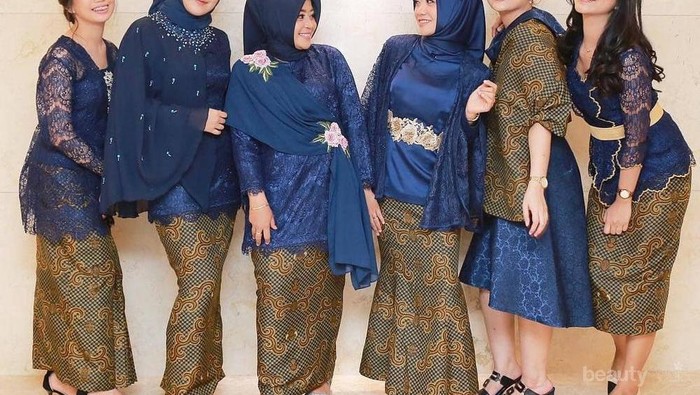 Paling Keren Kebaya Biru Dongker Dan Hijab