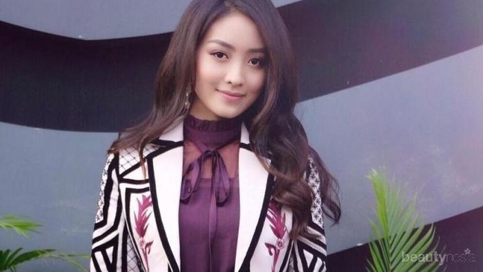 Ingin Tampil Simple namun Tetap Kekinian? Ikuti 7 Gaya Fashion Terbaik dari Natasha Wilona Ini, Ladies!