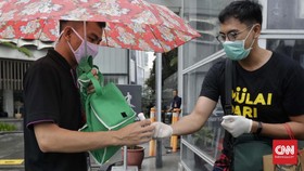 Ramai-Ramai Berdonasi untuk Lawan Virus Corona