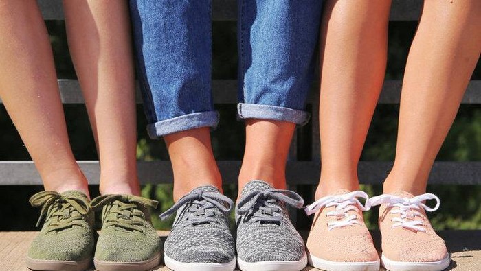 [FORUM] Flatshoes dan Sneakers, lebih nyaman yang mana?