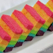 Yummy, Yuk Intip Resep Kue Bolu Kukus Pelangi Tanpa Santan Anti Gagal!
