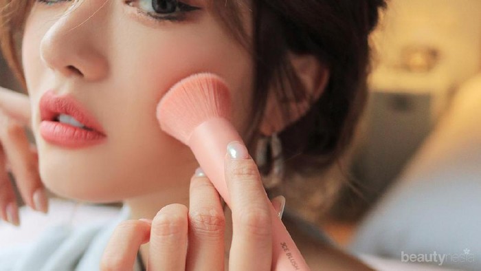 [FORUM] Pakai blush on yang baik dan benar tuh gimana? Ajarin aku please