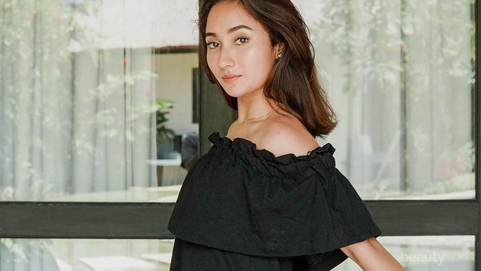 Muda dan Hits! Ini Dia 5 Gaya Artis Naomi Zaskia yang Mencuri Perharian Netizen