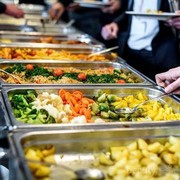 Hotel di Jakarta Ini Sajikan Makanan All You Can Eat yang Bikin Ngiler!