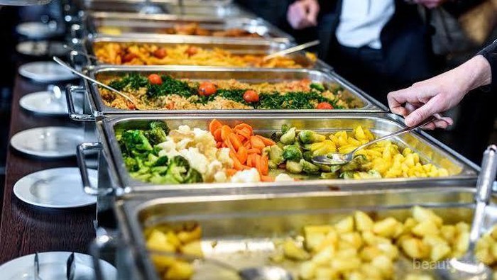 Hotel di Jakarta Ini Sajikan Makanan All You Can Eat yang Bikin Ngiler!