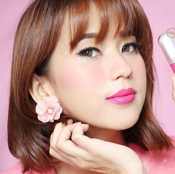 Wah, Produk Lipstik Revlon Matte Ini Awet Banget dan Lembut di Bibir! Kamu Mesti Coba!