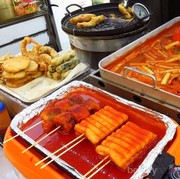 Coba Nih 5 Makanan Korea Street Food yang Sering Ada di Drama Korea