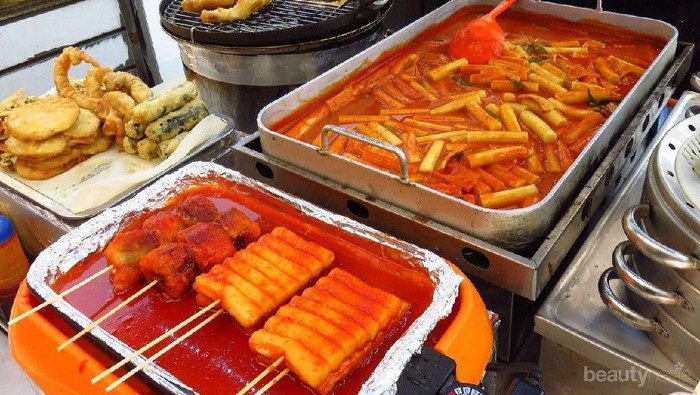 Coba Nih 5 Makanan Korea Street Food yang Sering Ada di Drama Korea
