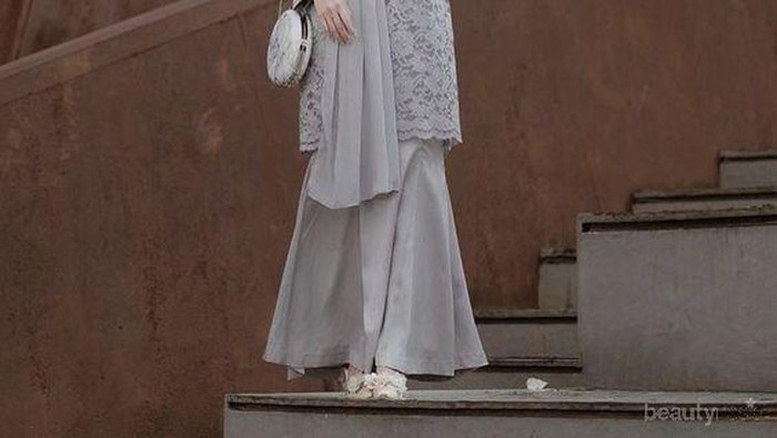 Hijabers, Ini Lho Dress Brokat yang Lagi Hits Buat ke Pesta!