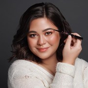Biar Terlihat Tirus, Tiru Bentuk Alis yang Pas untuk Wajah Bulat Ini!
