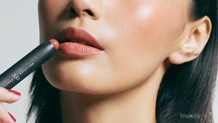 6 Lipstik Crayon Lokal yang Hits di Tahun 2019, Jangan Sampai Ketinggalan Ladies! 6 Lipstik Crayon Lokal yang Hits di Tahun 2019, Jangan Sampai Ketinggalan Ladies!
