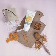 Wajib Coba! Produk Scrub Wajah Terbaik Ini Ampuh Cerahkan Kulitmu, Ladies!