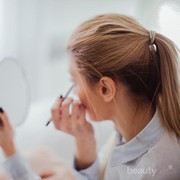 Ini Dia Tips Mudah Memakai Eyeliner yang Bikin Mata Kamu Makin Indah!