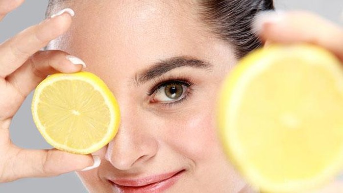 Ternyata Gak Sama! Ini Dia Manfaat Campuran Lemon yang Tepat Berdasarkan Jenis Kulit