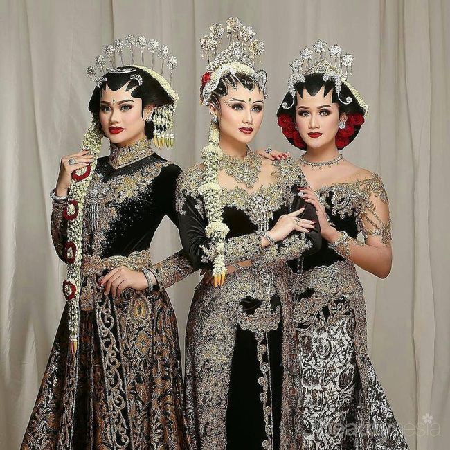 Anggun dan Elegan! Deretan Model Kebaya Terbaru untuk ...