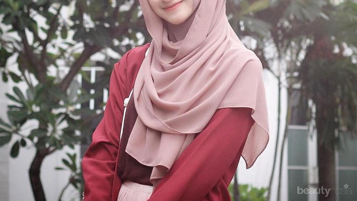 Intip si Cantik Bella Almira dengan Hijab Instan Andalannya!