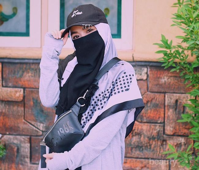 Sederet Gaya Hijabers Muda Bercadar yang Bisa Jadi Inspirasimu Ladies