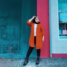 Bisa Sembunyikan Lemak, Simak Tips Desain Baju untuk Hijabers Plus Size