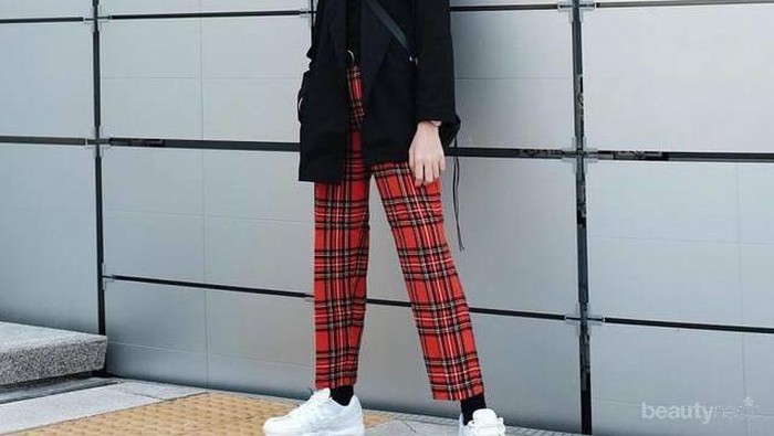 Hijabers Bisa Makin Fashionable dengan Sneakers ala Selebgram Ini!