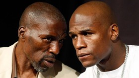 FOTO: Roger, Sang Penunjuk Jalan Floyd Mayweather