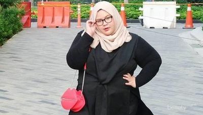 Tubuh Gemuk Menghambatmu Untuk Tetap Stylish Dengan Hijab? No Way!