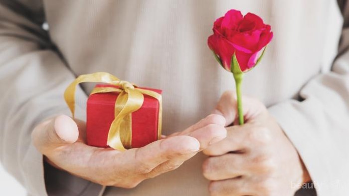 [FORUM] Beli kado apa yang enak buat pacar?