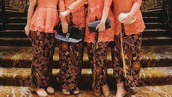 Anti Mati Gaya dengan Setelan Kondangan Kekinian, Cari Tahu yuk!