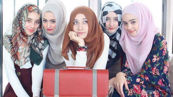 [FORUM] Katanya pake hijab itu bikin aura orang makin keluar ya..?