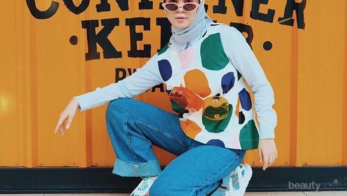 Tak Melulu Bergaya Feminin, Kamu Bisa Tetap Percaya Diri dengan Tutorial Hijab Bergaya Tomboy Ini