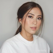 5 Kesalahan yang Sering Terjadi Saat Memakai Lipstik Matte, Sudah Tahu?