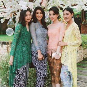 Model Baju Kebaya Brokat Cantik Ini Cocok Banget untuk Wisuda, Ladies! Yuk, Intip Inspirasinya di Sini!