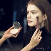 Tak Perlu Langsung Banyak, Siapkan Alat Make Up Ini untuk Memulai Profesi Jadi MUA