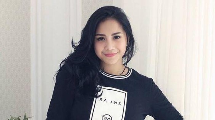 Gak Melulu Mahal, Fashion Item Nagita Slavina Ini Harganya di Bawah Rp500 Ribuan!